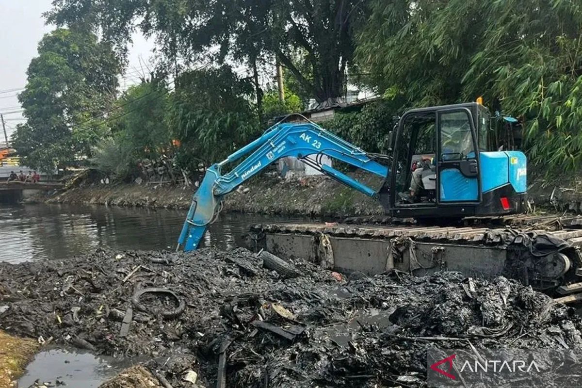 Pengerukan Kali Semongol untuk antisipasi banjir rampung bulan ini