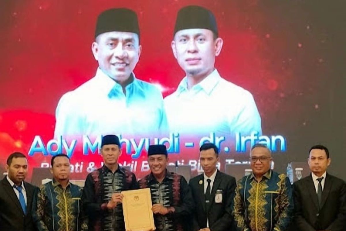 KPU resmi tetapkan paslon Ady-Irfan sebagai Bupati dan Wakil Bupati Bima terpilih