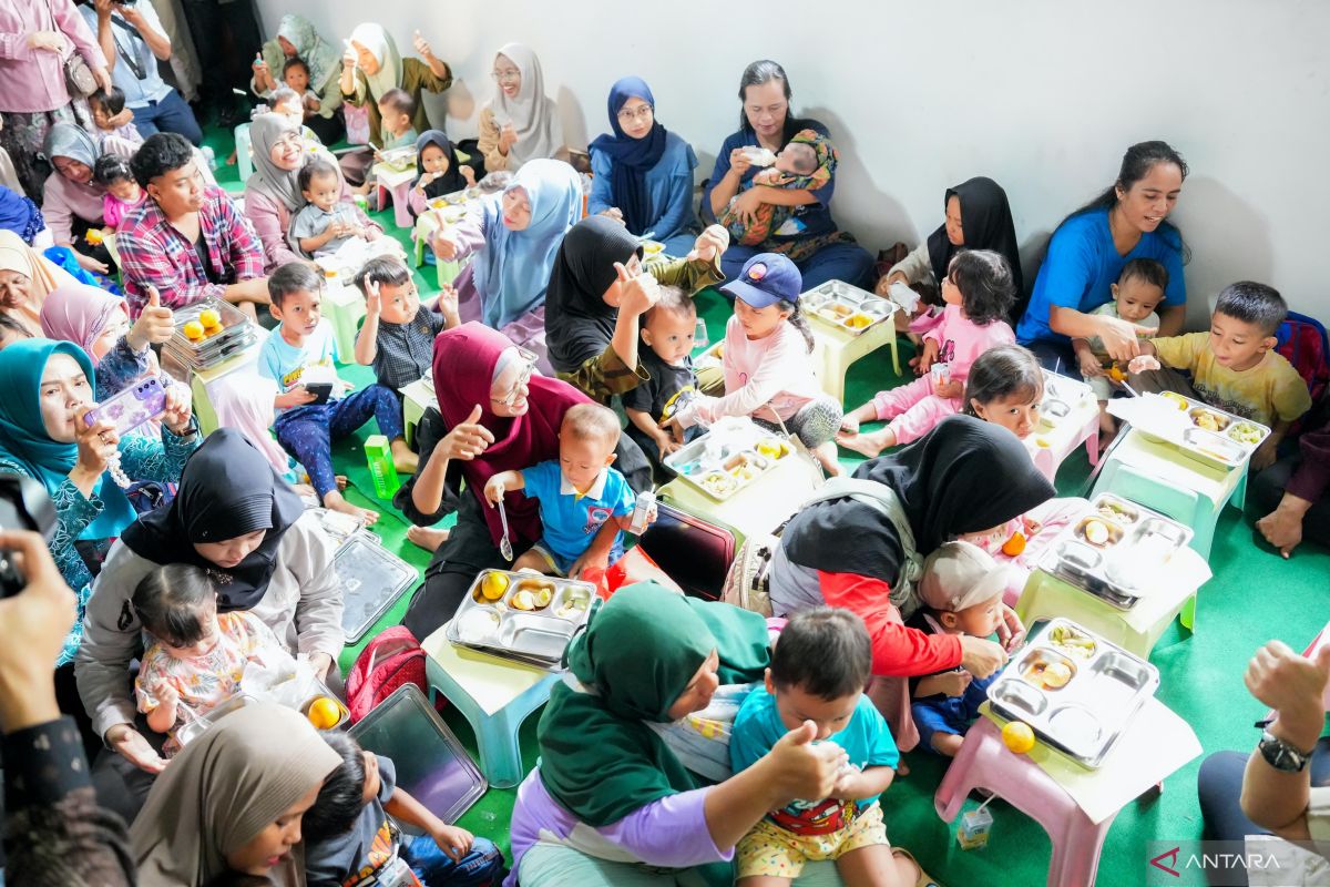 Makan Bergizi Gratis edukasi orang tua tentang kebutuhan gizi keluarga