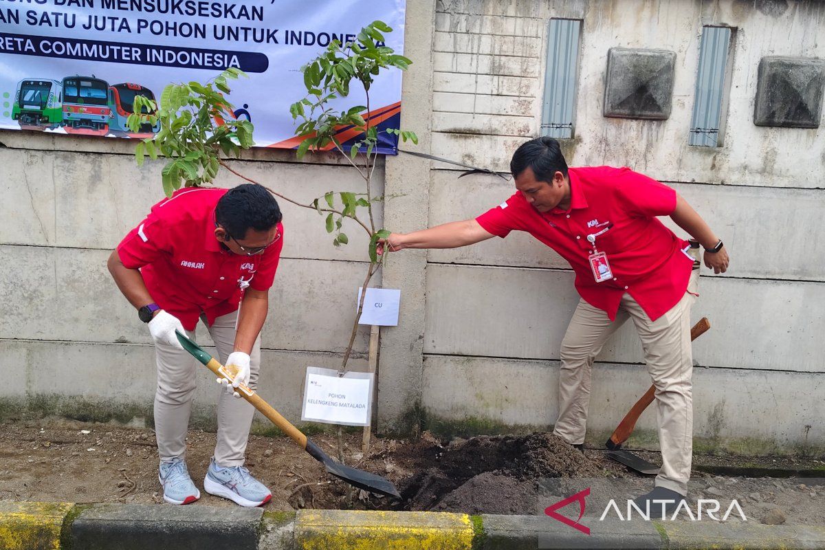 KAI Commuter  ambil bagian pada Gerakan Satu Juta Pohon