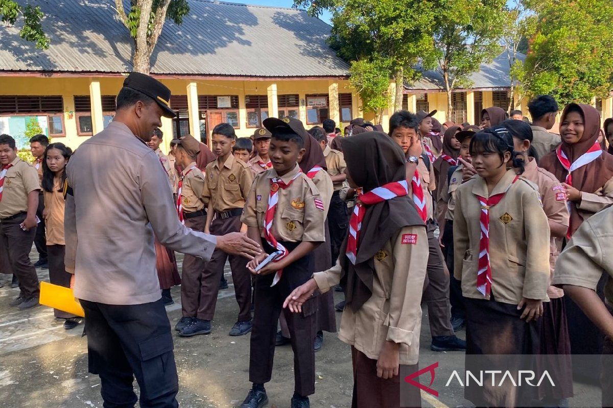 Polres Palas sosialisasi PPDB Taruna Kemala Bhayangkara di SMP Negeri 1 Barumun