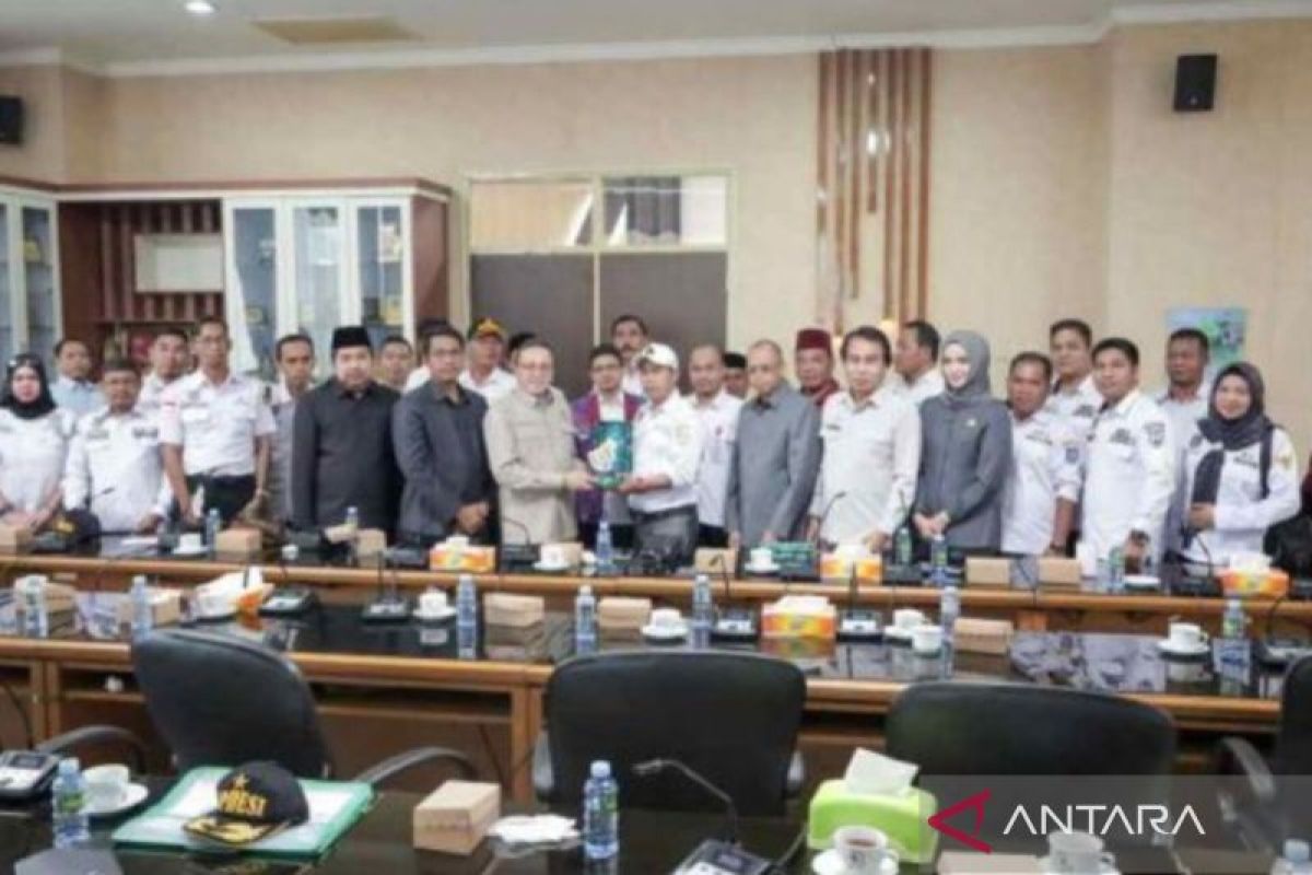 DPRD Kalsel berharap desa berstatus berkembang jadi mandiri