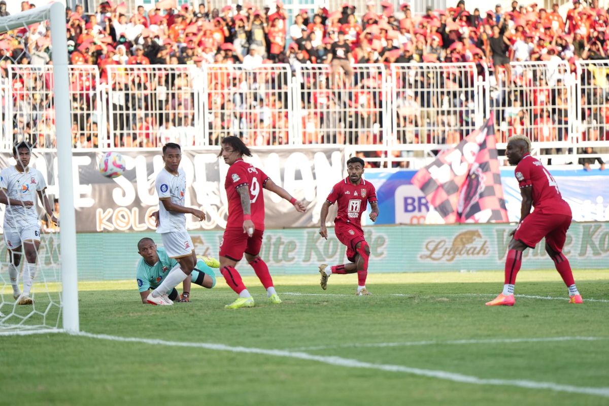 Madura United menang tipis 1-0 di markas Malut United