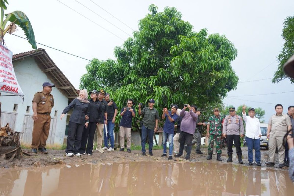 Komisi IV DPRD Lampung sidak kondisi jalan di Lampung Tengah