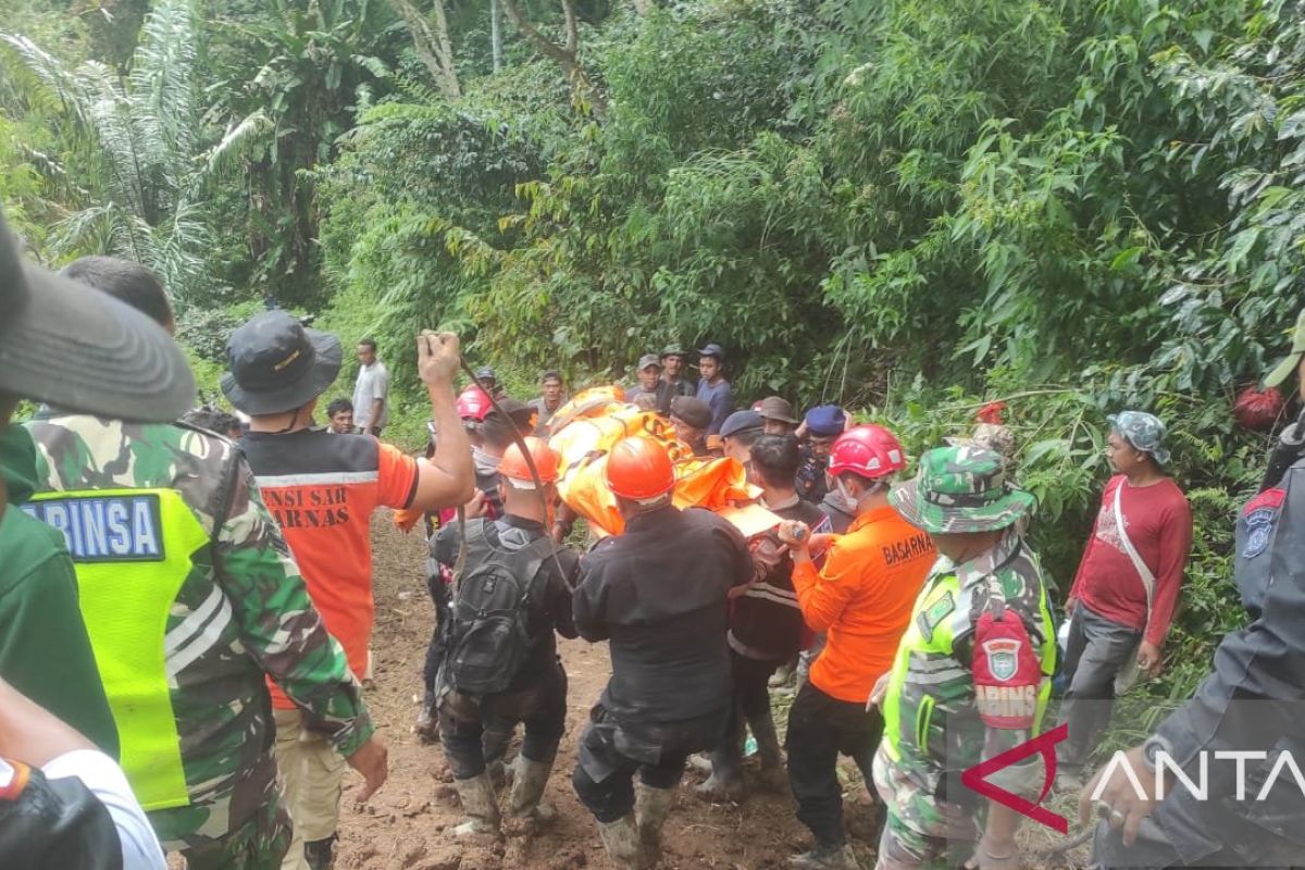 Bencana tanah longsor di Bener Meriah renggut dua korban jiwa