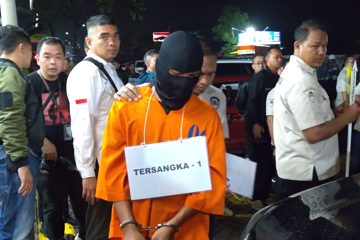 Pelaku beri  peringatan tembakan sebelum jatuhkan korban