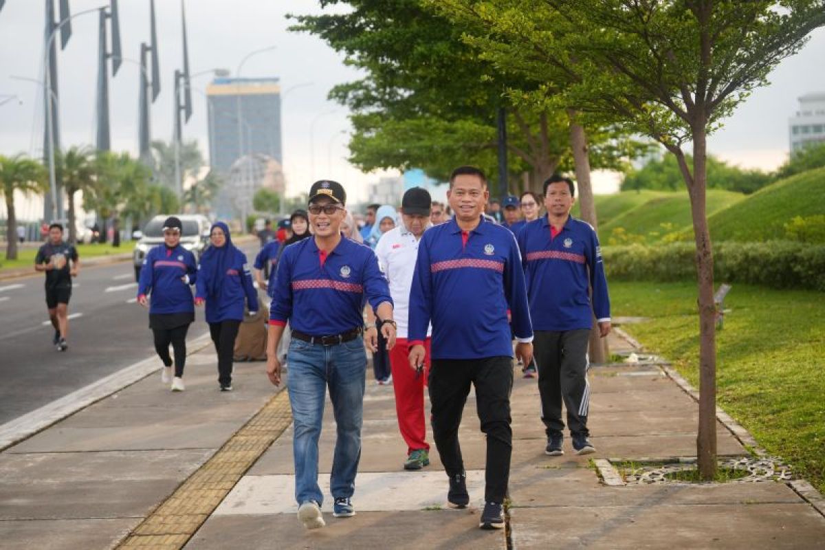 Ribuan ASN Sulsel jalan sehat bersama Kepala BKN rajut silaturahmi di CPI Makassar