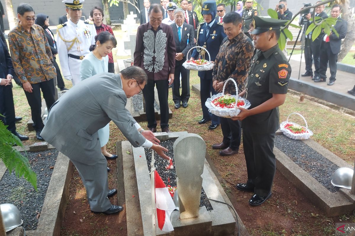 PM Jepang Shigeru Ishiba ziarah ke TMP Kalibata Sabtu pagi