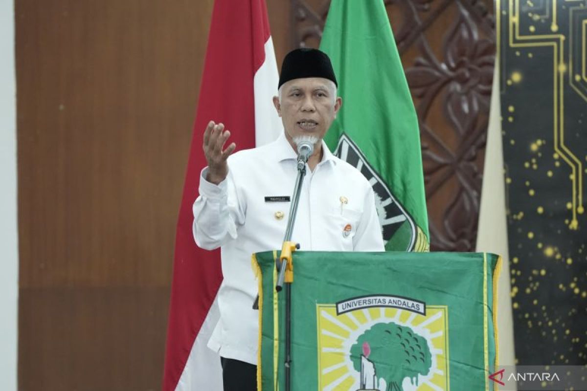 Kuliah Umum Bersama Menaker Yassierli di Unand, Gubernur Mahyeldi Fokus Atasi Masalah Ketenagakerjaan di Sumbar