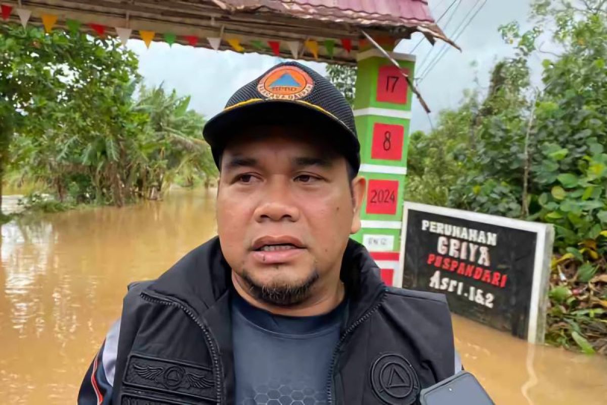 Ratusan warga terdampak banjir di Tanjungpinang dievakuasi