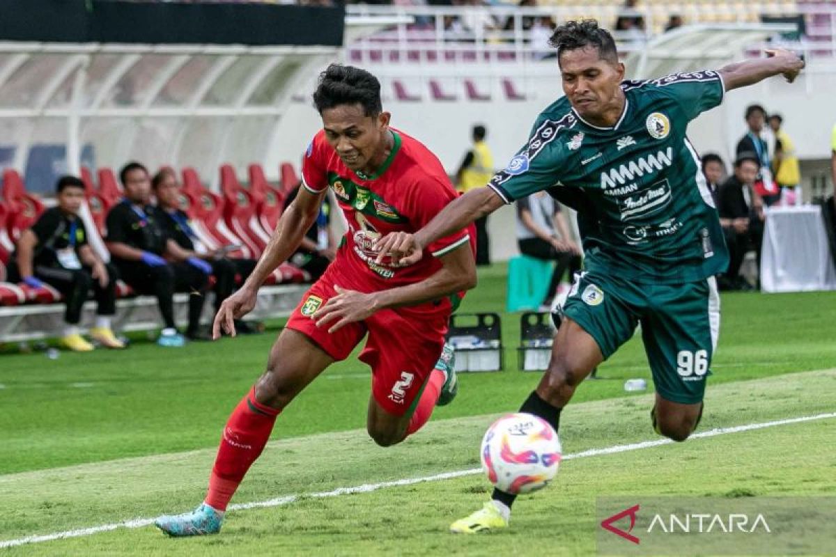 Liga 1 - Persebaya kalah, Persib imbang lawan PSBS