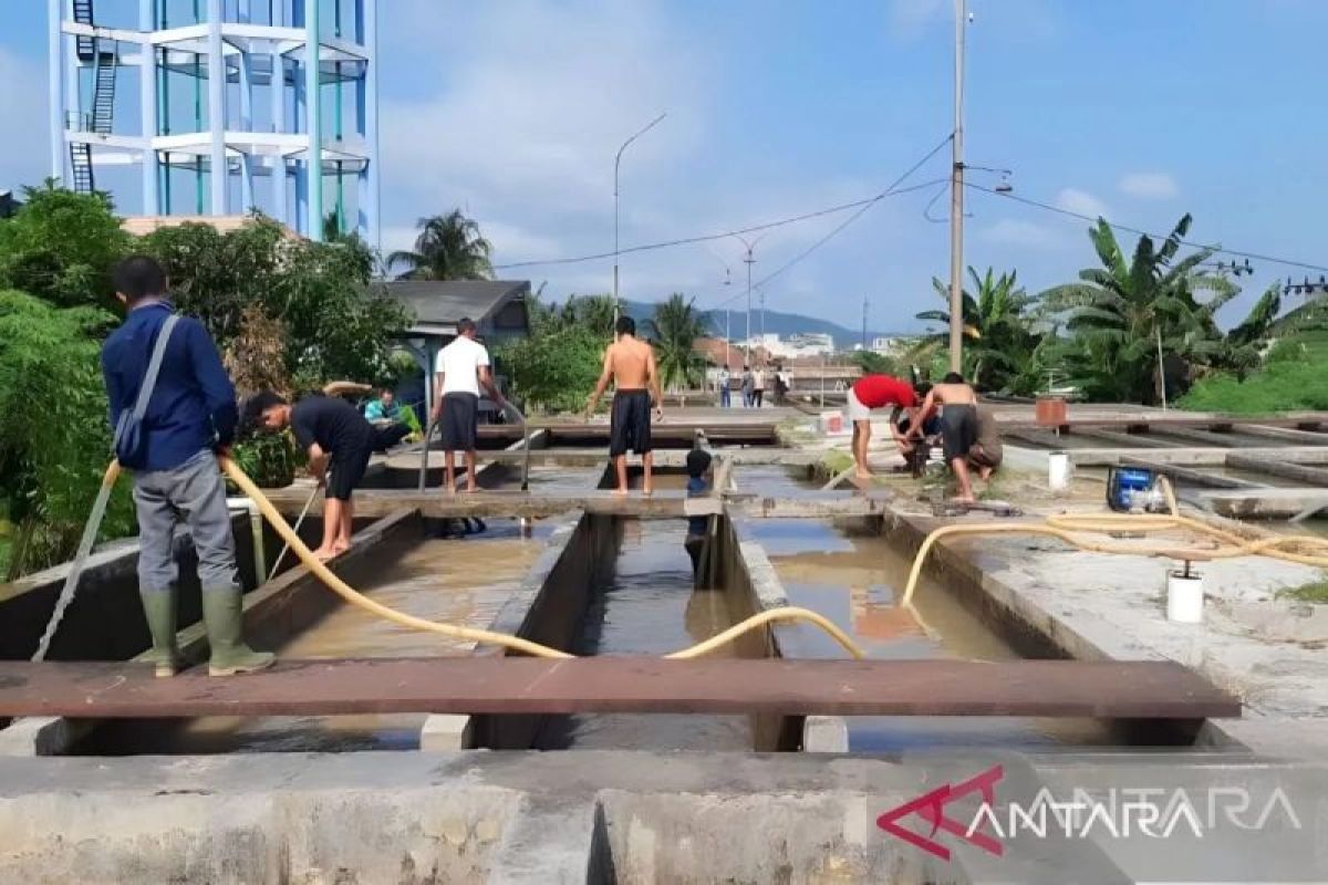 PDAM Tirta Raja OKU  bebaskan denda tunggakan pelanggannya