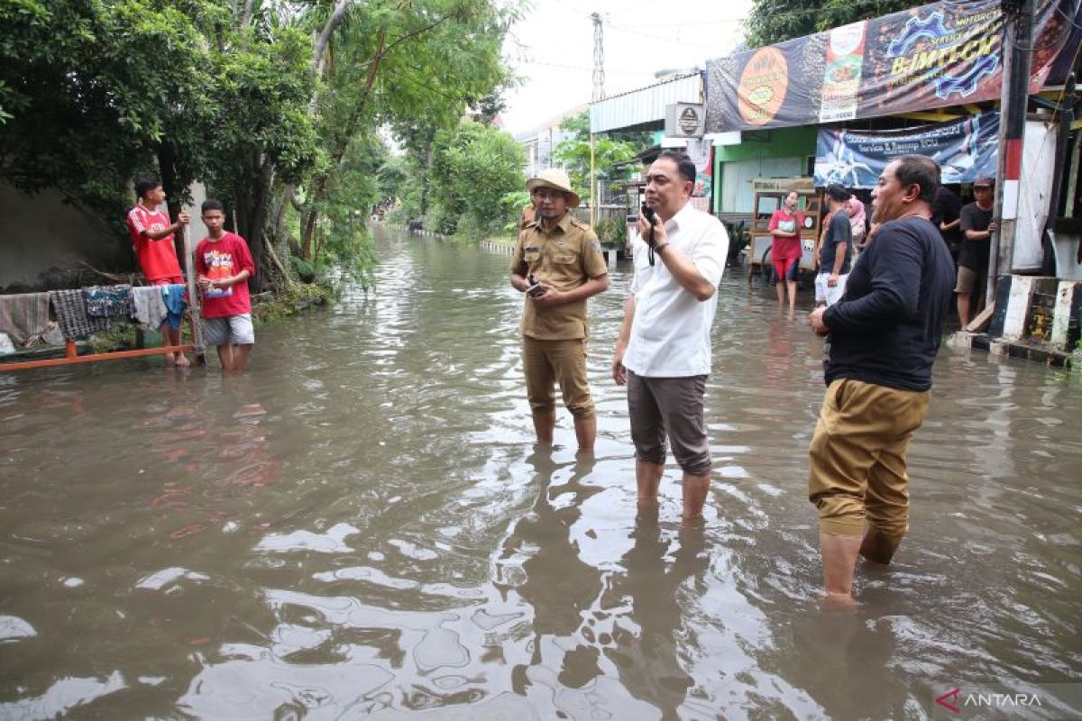 Pemkot Surabaya prioritaskan penanganan banjir di tahun 2025