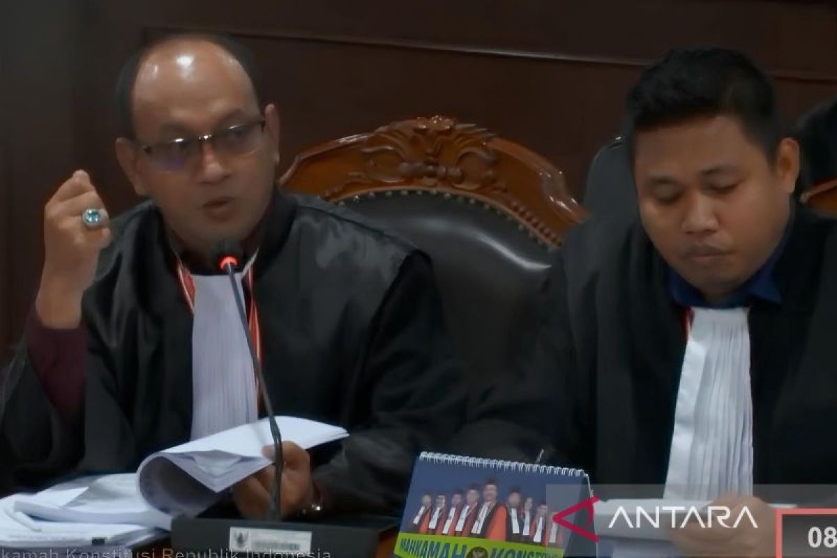 Ahmad Ali minta MK diskualifikasi Anwar-Reny dan Rusdy-Sulaiman