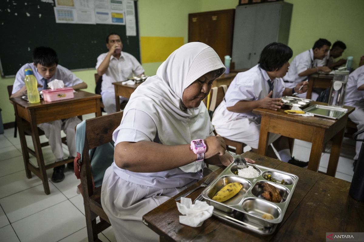 Pengamat sarankan pengelola kantin sekolah dilibatkan program MBG