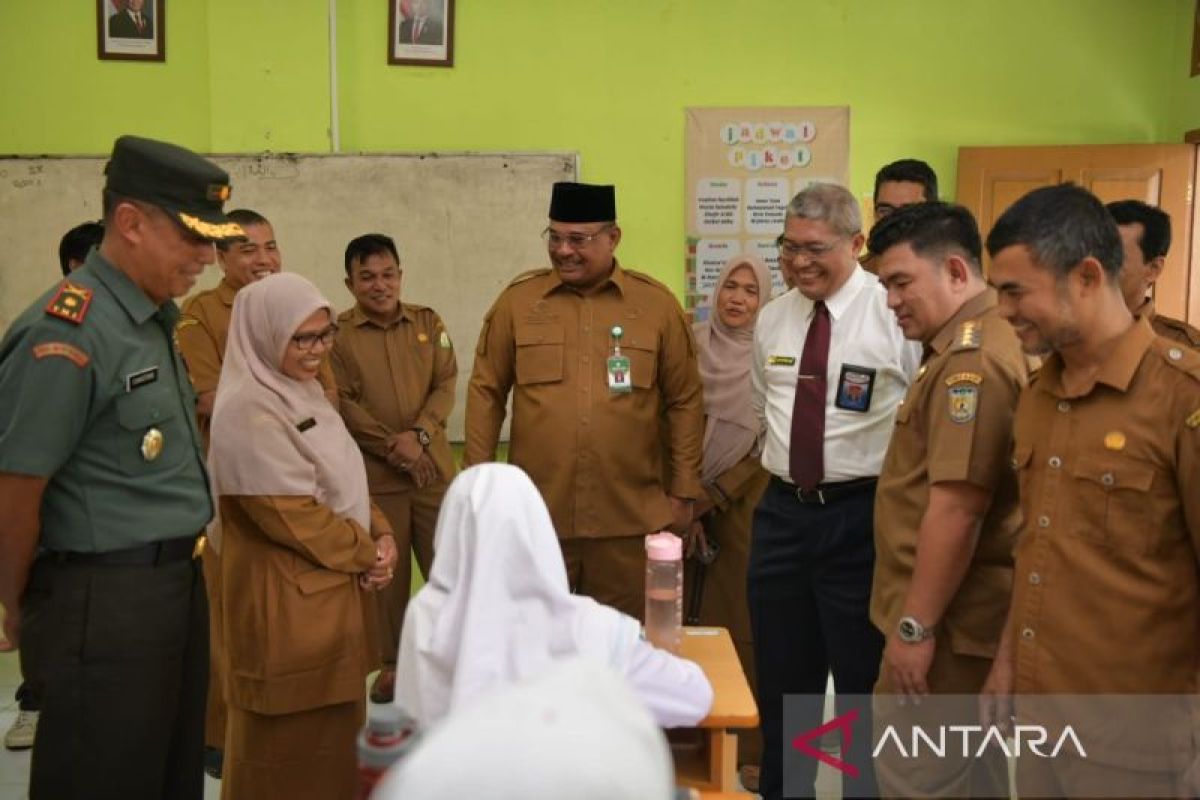 Pj Gubernur: Pelaksanaan program Makan Bergizi Gratis di Aceh masih dievaluasi