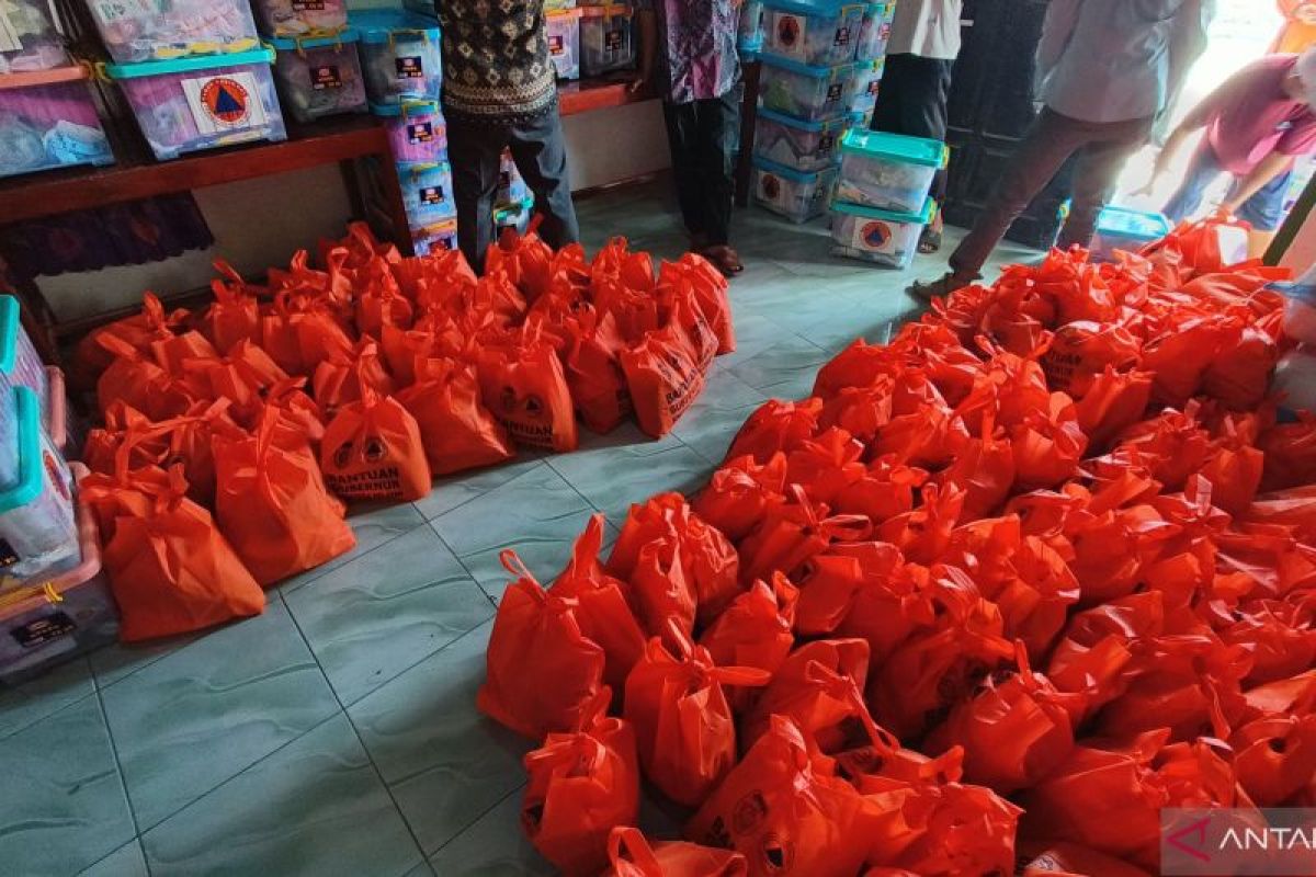 Pemkab OKU Timur  salurkan bantuan sembako untuk korban banjir