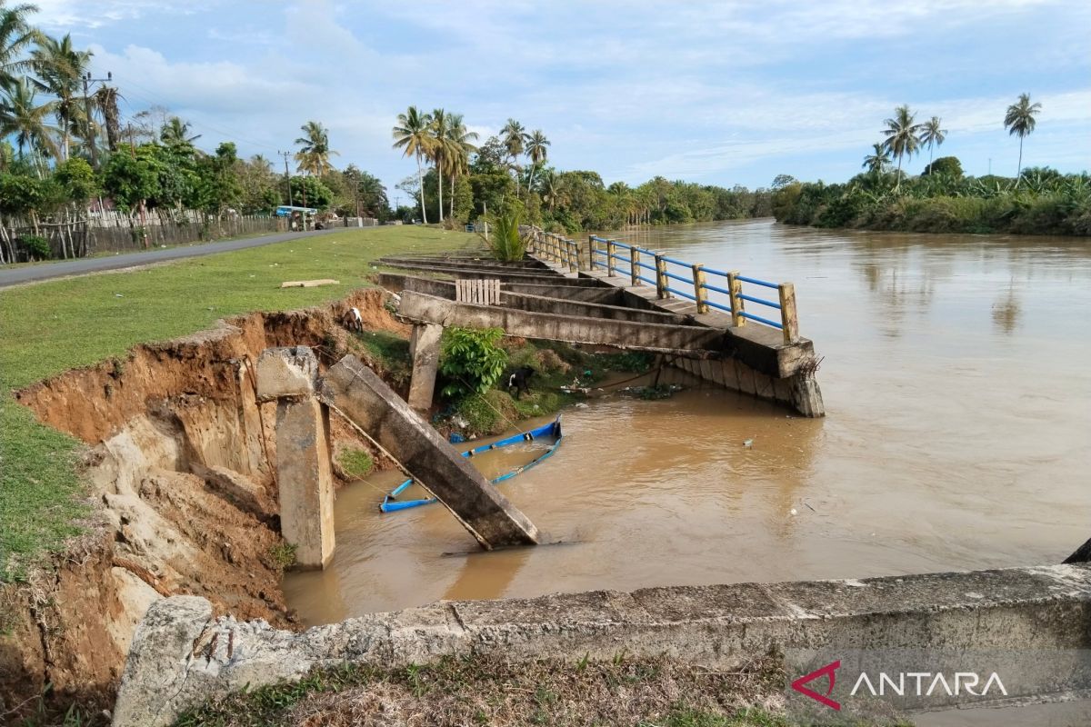 Pembangunan tanggul sungai di Mukomuko tunggu kesiapan anggaran