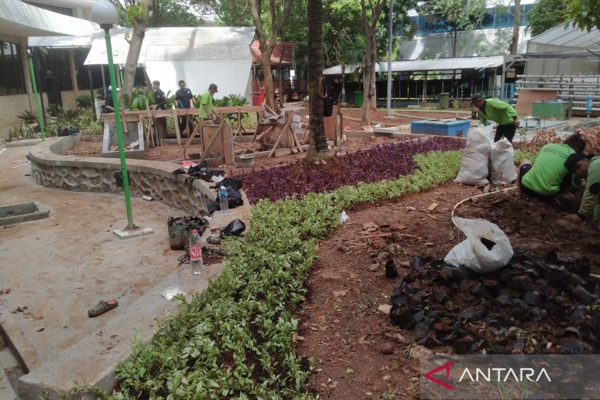 Pemkot Jaktim bangun taman bebas asap rokok