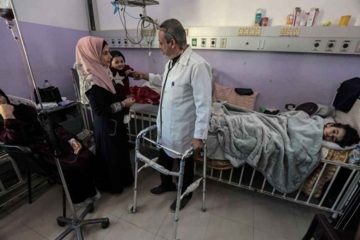 Kisah dokter Gaza yang cacat akibat serangan Israel merawat korban perang