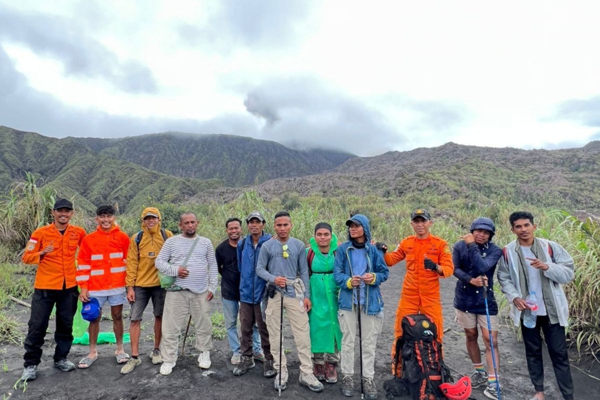 Dua pendaki hilang di Gunung Karianga ditemukan tim SAR dalam kondisi selamat