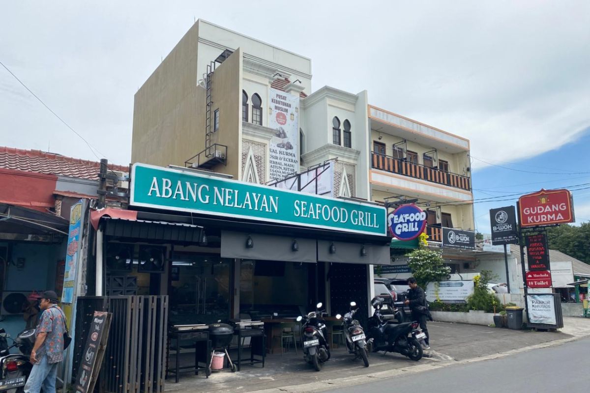 Restoran ikan bakar tangkapan langsung nelayan ada di Depok