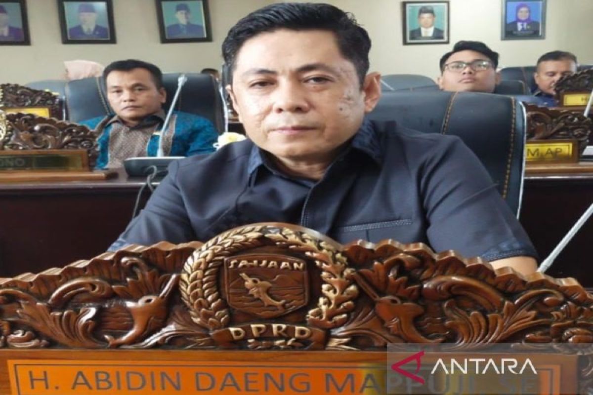 Anggota DPRD Kotabaru ingatkan pentingnya keselamatan nelayan di laut