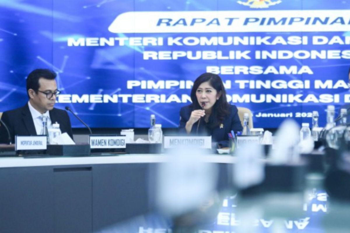 Menkomdigi minta jajarannya kompak bekerja