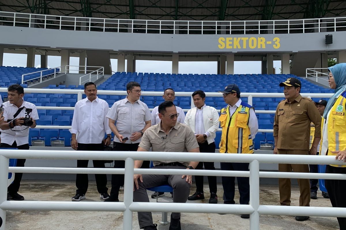 Menko AHY sebut renovasi sejumlah stadion di Jatim demi penuhi standar FIFA