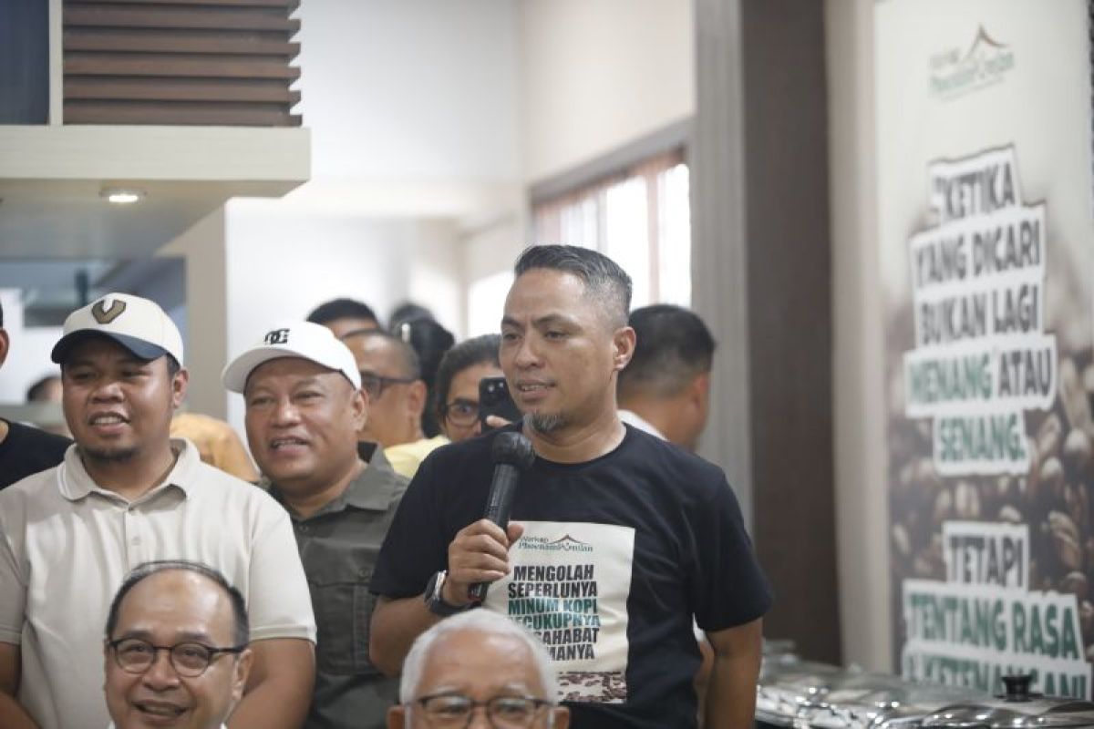 Warung Kopi Phoenampungan jadi ruang bertemu dan bertukar gagasan