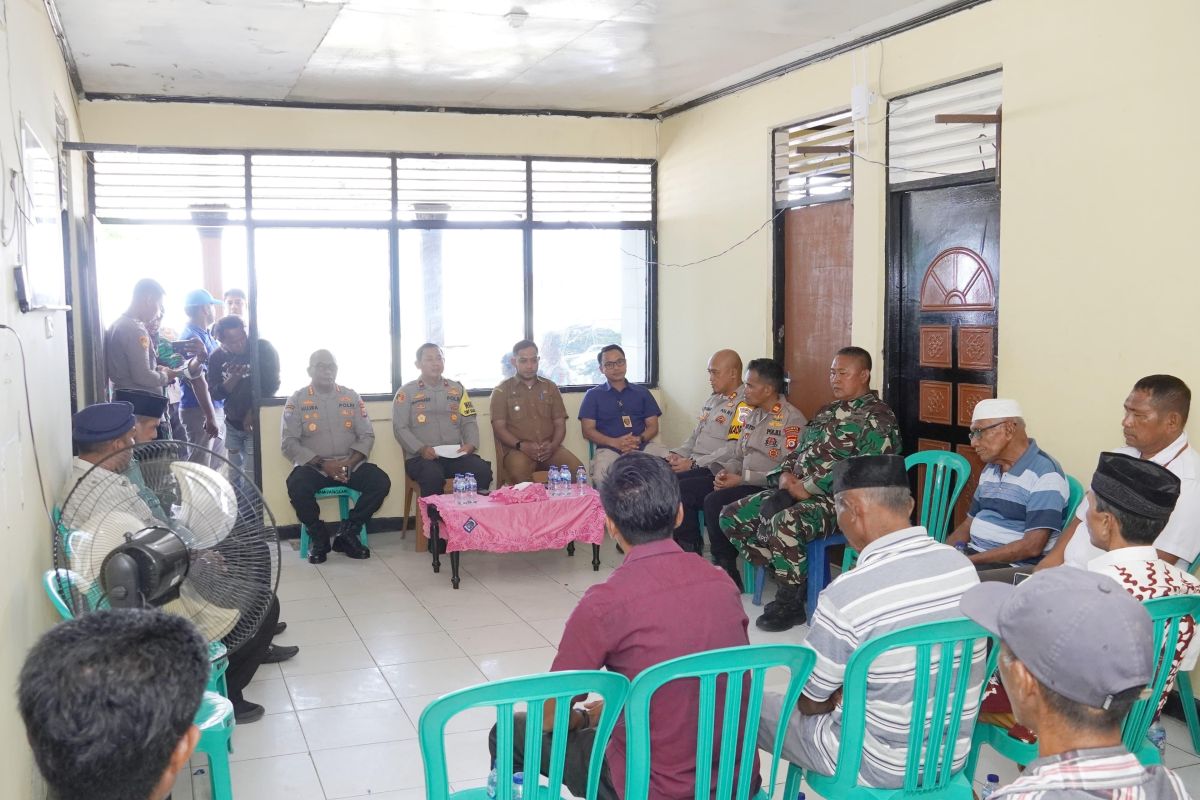 Polda Maluku ajak warga Hitu-Wakal junjung tinggi semangat hidup berdampingan dengan damai