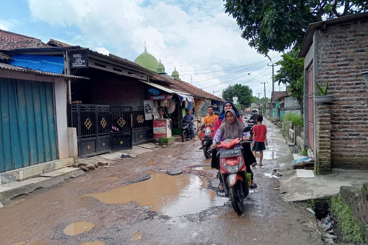 Jalan rusak berat di Kota Serang tembus 412 Km