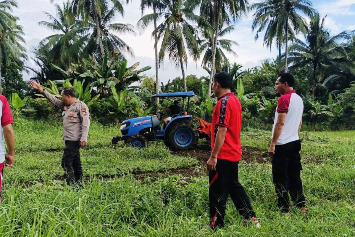 Polres Morotai  siapkan lahan satu hektare tanam jagung serentak