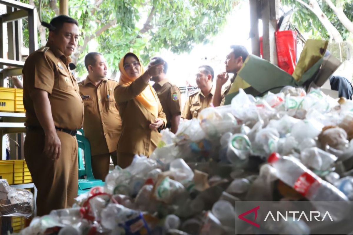 Pemkab Bekasi ajak warga berdayakan sampah jadi potensi rupiah