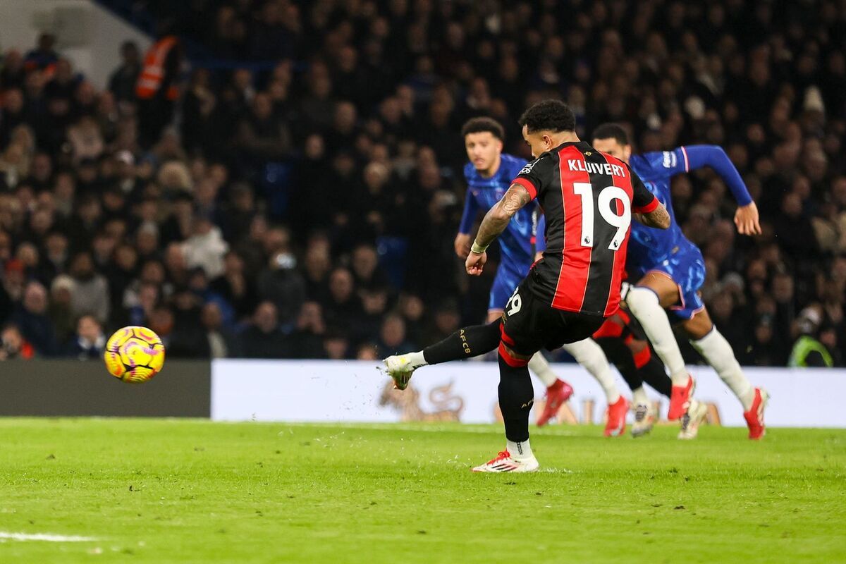 Putra Kluivert cetak gol saat Bournemouth imbangi Chelsea