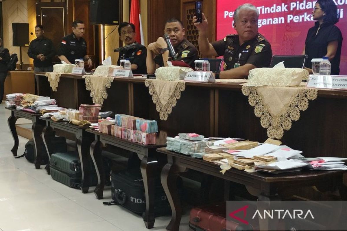 Kejagung telusuri sumber uang disita dari eks Ketua PN Surabaya