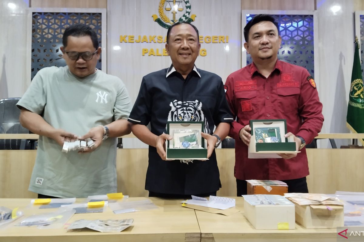 Kejari Palembang amankan sejumlah aset milik Kadisnaker Sumsel