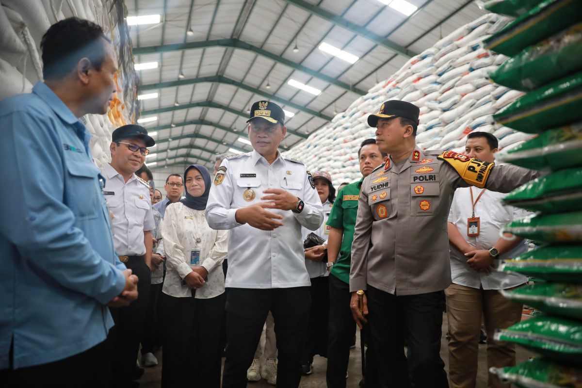 Forkopimda Sulsel cek ketersedian beras Bulog guna cegah inflasi