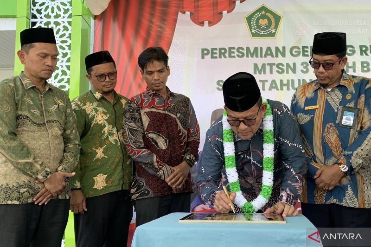 Kanwil Kemenag Aceh resmikan Gedung SBSN di MTsN 3 Aceh Barat