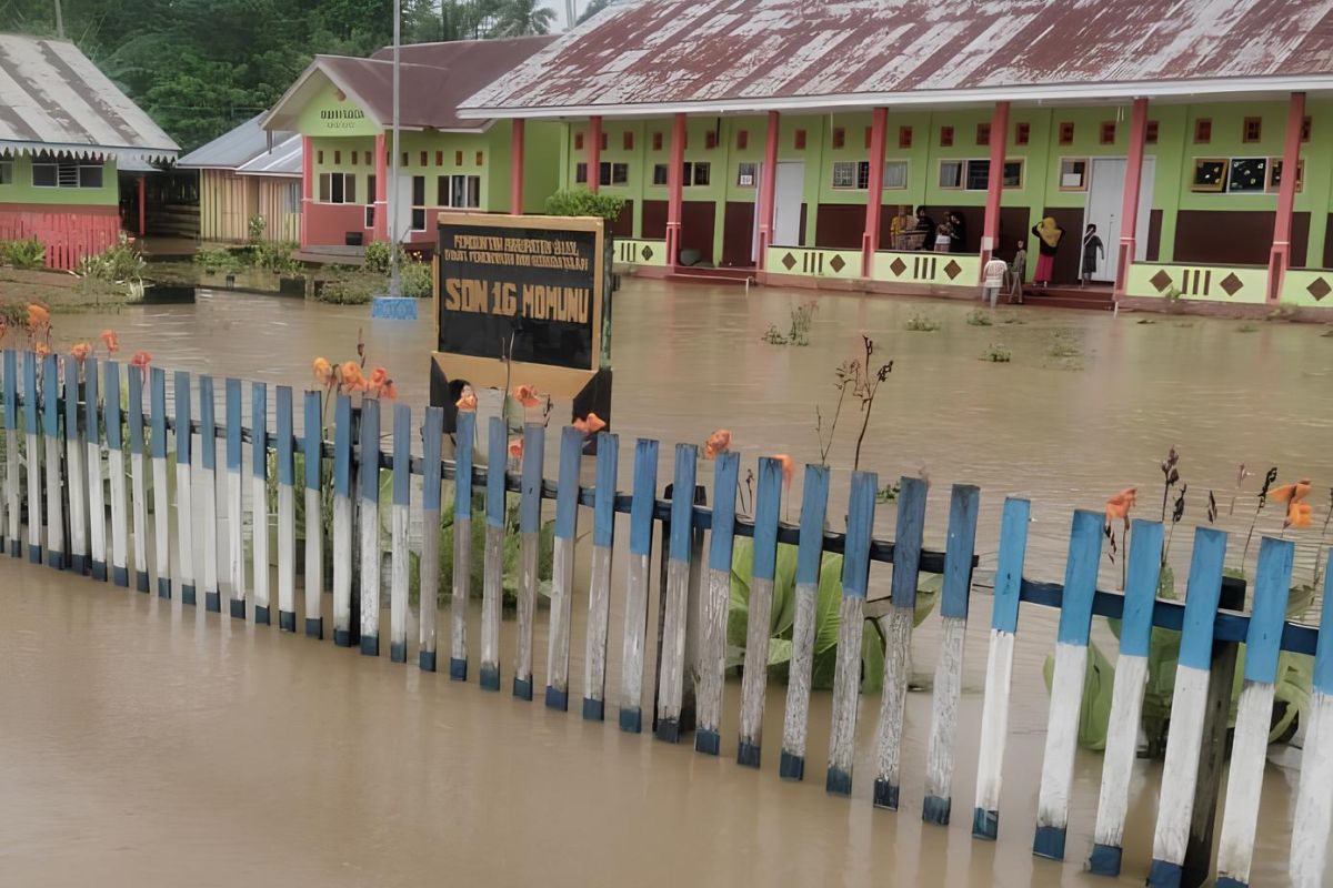 47 KK terdampak banjir di Desa Pinamula Buol