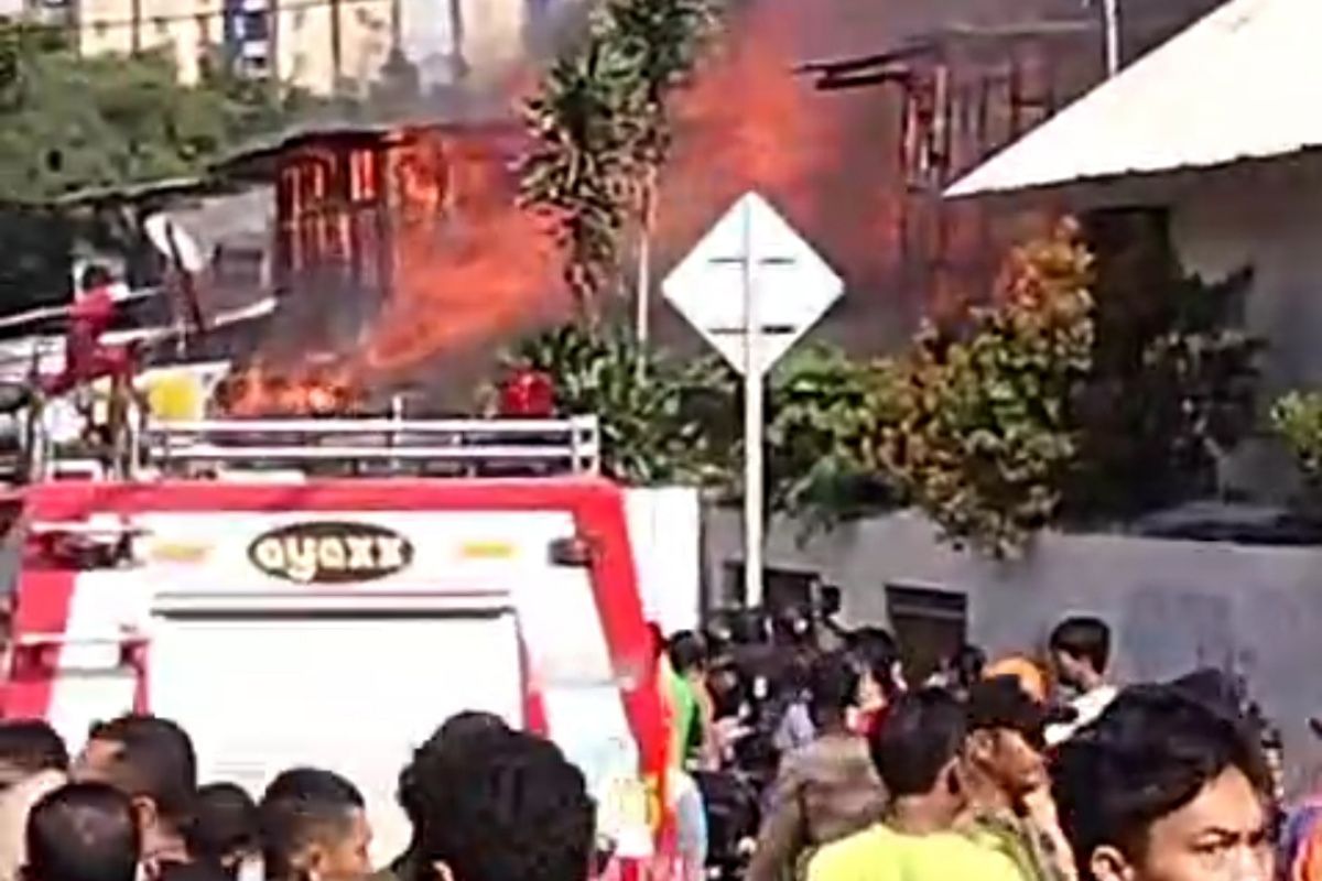 Kebakaran rumah terjadi di Kemayoran Gempol Jakarta Pusat Rabu pagi