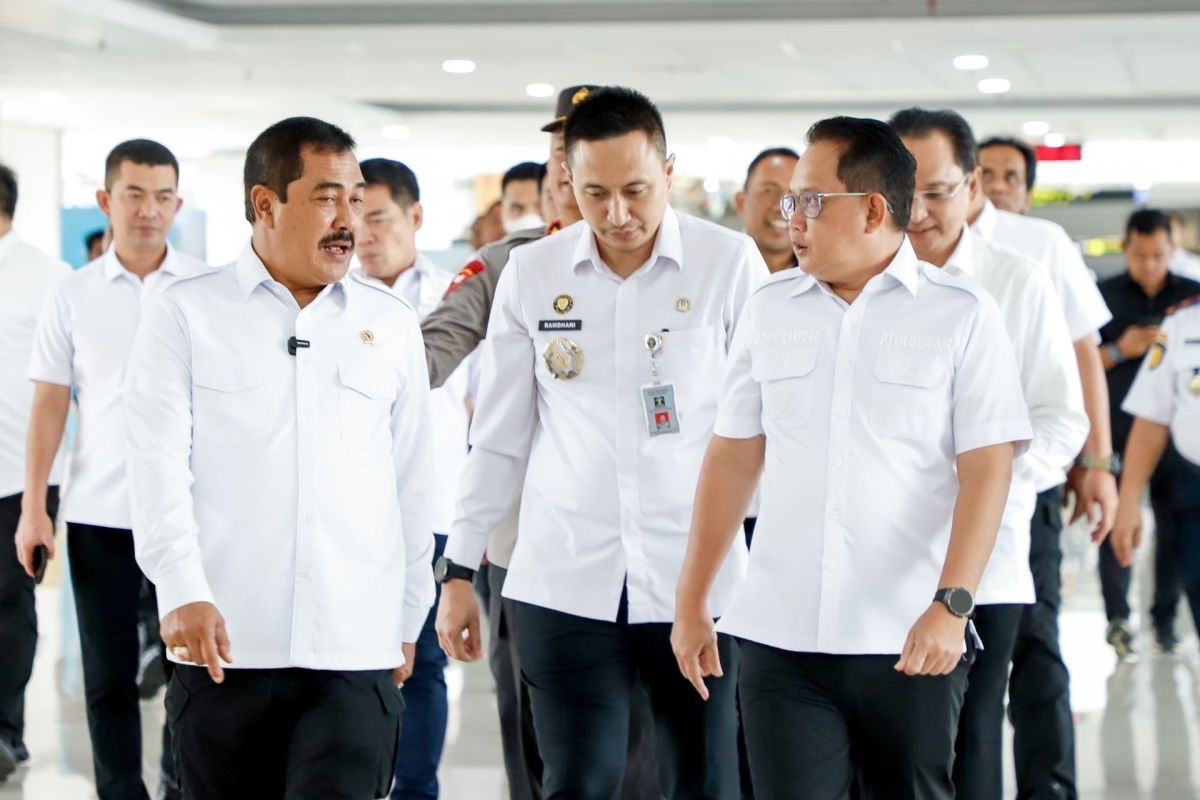 Menteri Imipas: "Autogate" Bandara Juanda tingkatkan kualitas layanan