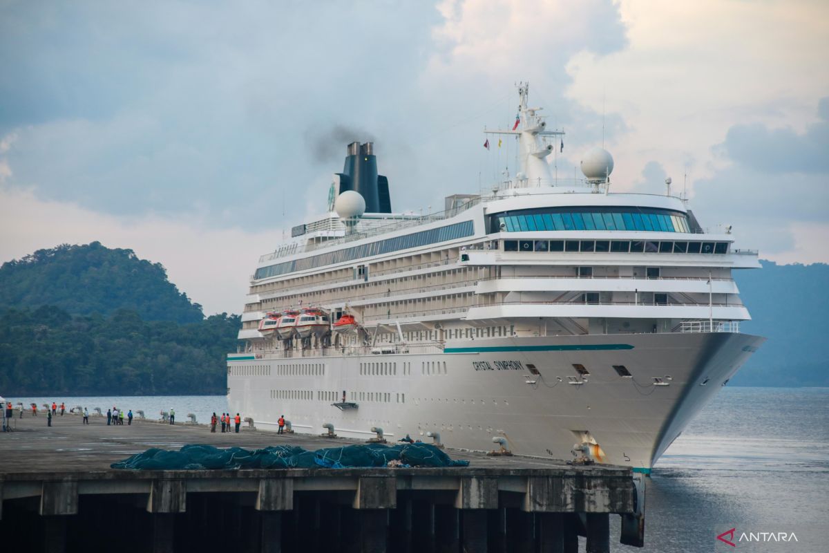 MS Crystal Symphony jadi pembuka kunjungan kapal pesiar ke Sabang pada 2025