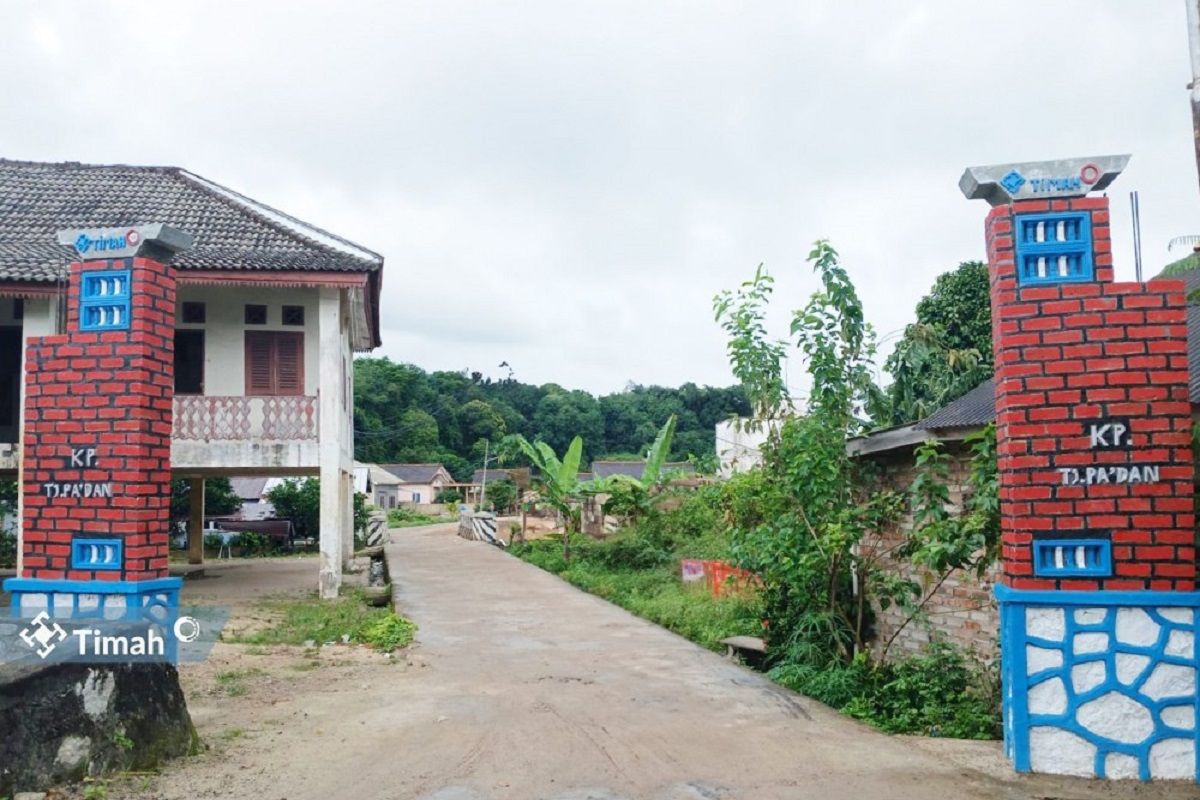 PT Timah bangun gapura promosikan Kampung Wisata Tanjung Pakdan Babel