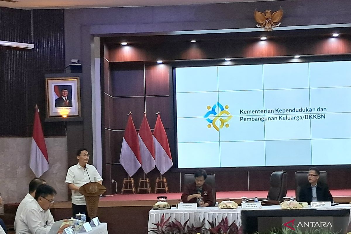 BKKBN sebut 61 juta penduduk produktif harus tanggung beban warga tak produktif