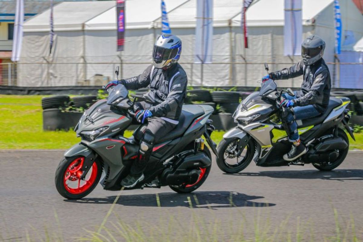 Aerox Track Day, menikmati sensasi berkendara super sport Aerox Alpha di sirkuit