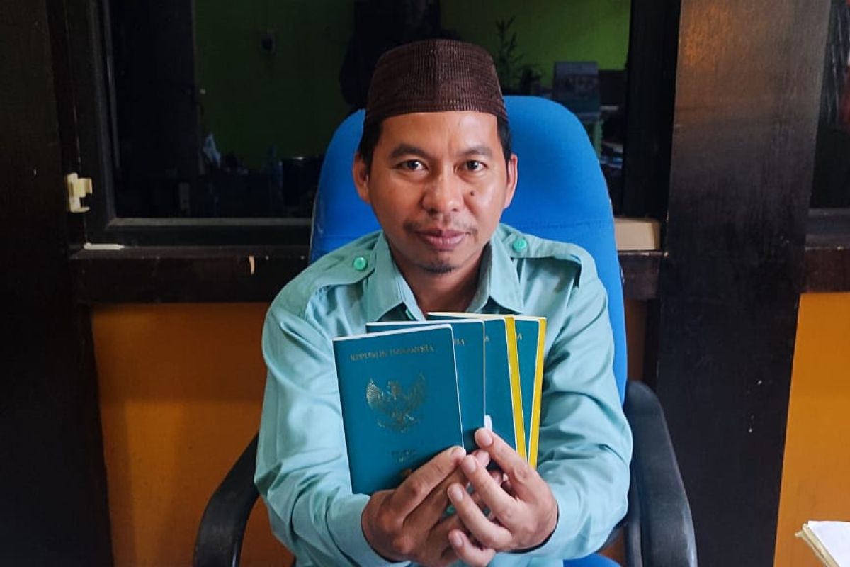 Pembuatan paspor jamaah calon haji 2025 di Bengkayang Kalbar rampung