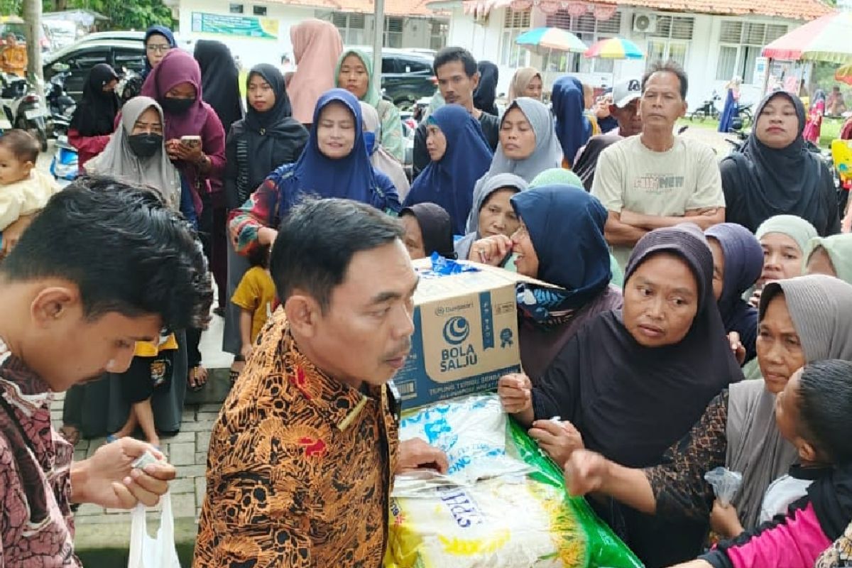 Diskoumperindag Kabupaten Serang rutin operasi pasar untuk jaga harga