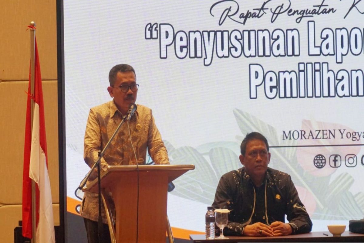 Bawaslu Kulon Progo melakukan penguatan panwascam susun laporan pemilu