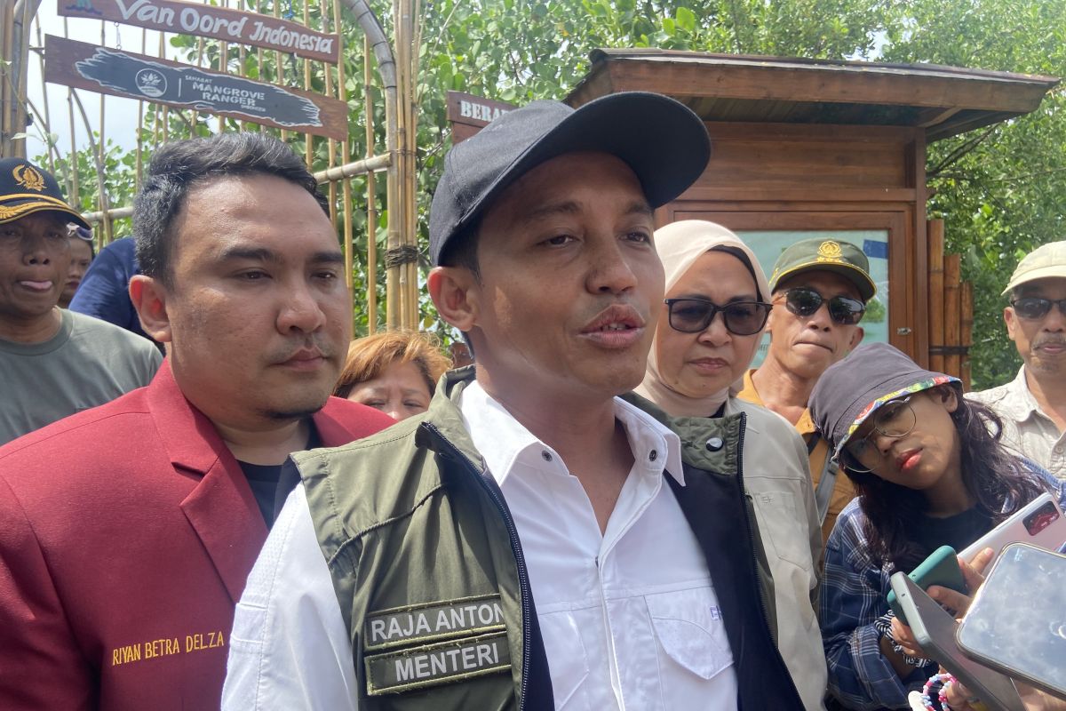 Menhut bantah deforestasi hutan